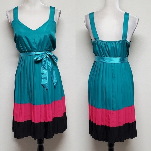 Motherhood Maternity Turquoise Black Pink Colorblock Pleated V-neck Mini Dress - Picture 1 of 13
